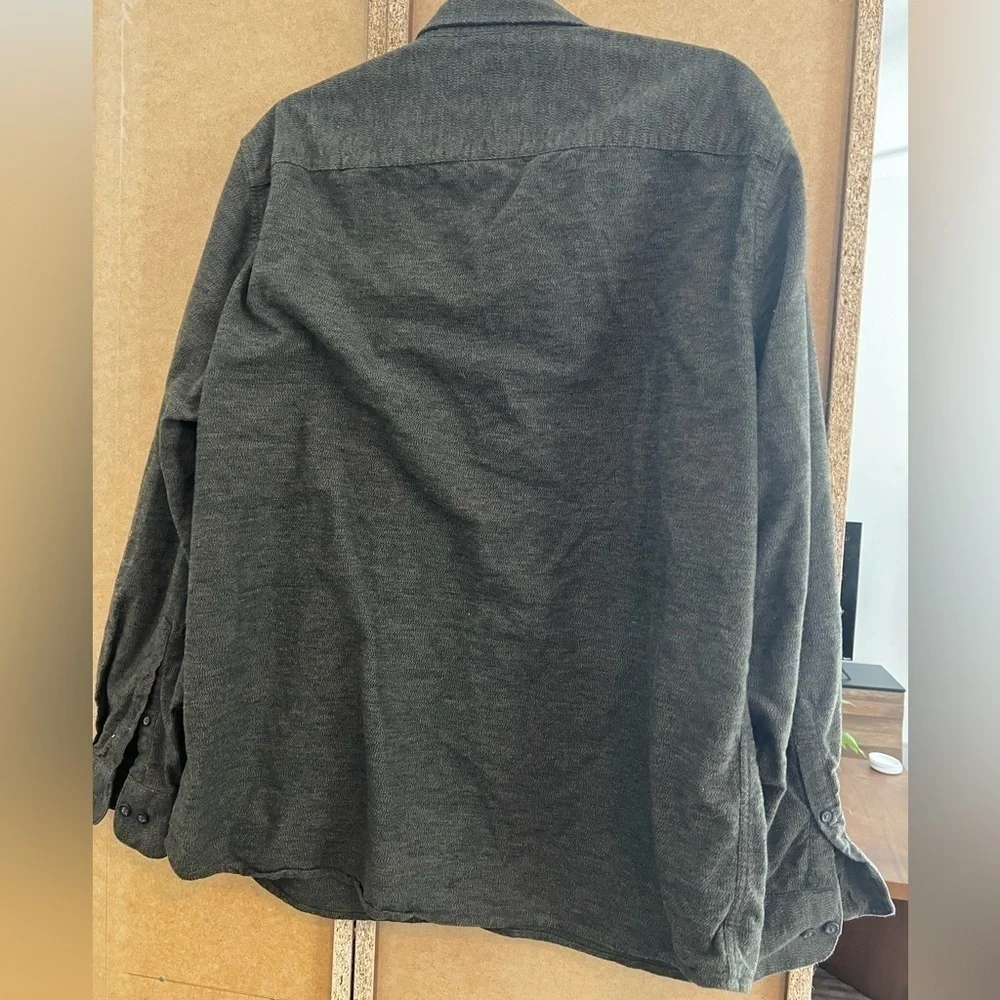 Marc Anthony Long Sleeve Shirt / Size CL / Forest Green
